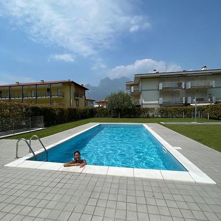 Garden & Pool Perugini Apartment Torbole Sul Garda Luaran gambar