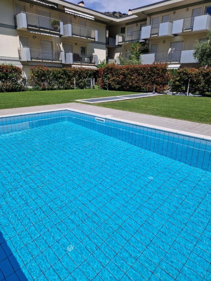 Garden & Pool Perugini Apartment Torbole Sul Garda Luaran gambar