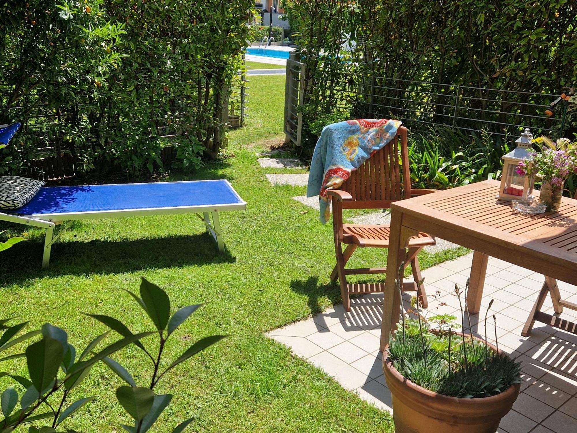 Garden & Pool Perugini Apartment Torbole Sul Garda Luaran gambar